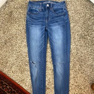 AE Super Stretch Distressed Knee Skinny Jeggings